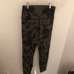 Lululemon RARE Leggings